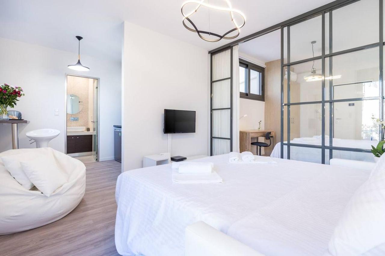Emily In Athens - Central Chic Flat With Terrace Syntagma E1 Εξωτερικό φωτογραφία