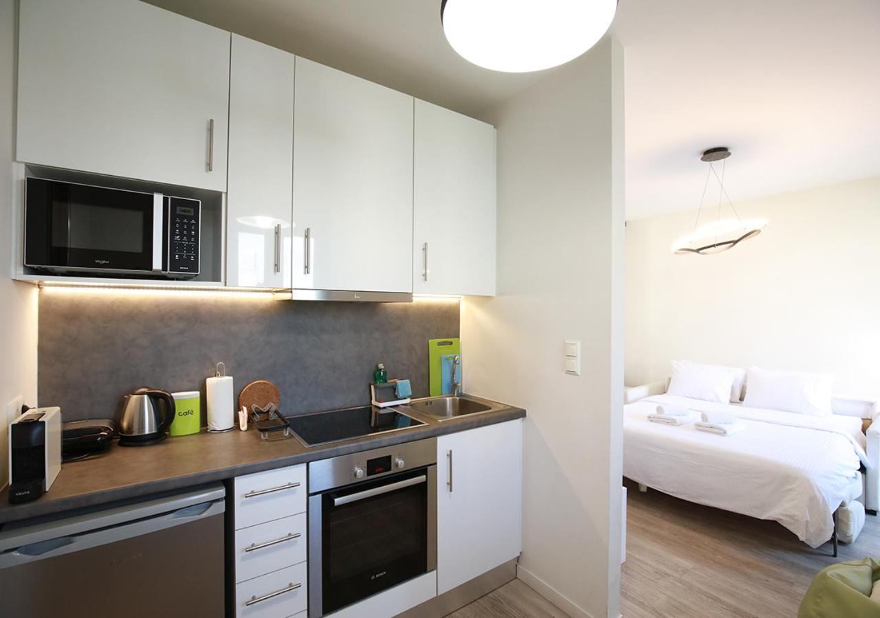 Emily In Athens - Central Chic Flat With Terrace Syntagma E1 Εξωτερικό φωτογραφία