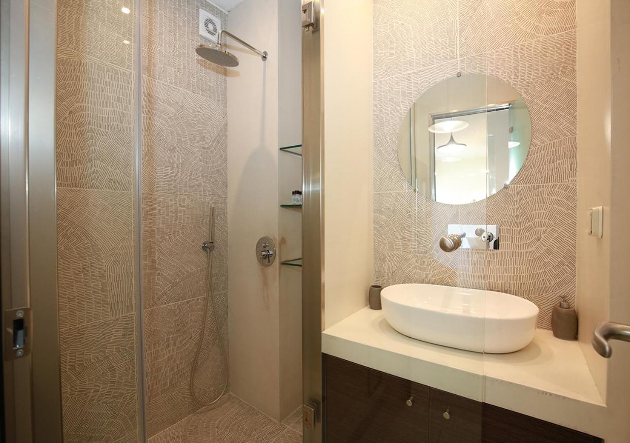 Emily In Athens - Central Chic Flat With Terrace Syntagma E1 Εξωτερικό φωτογραφία