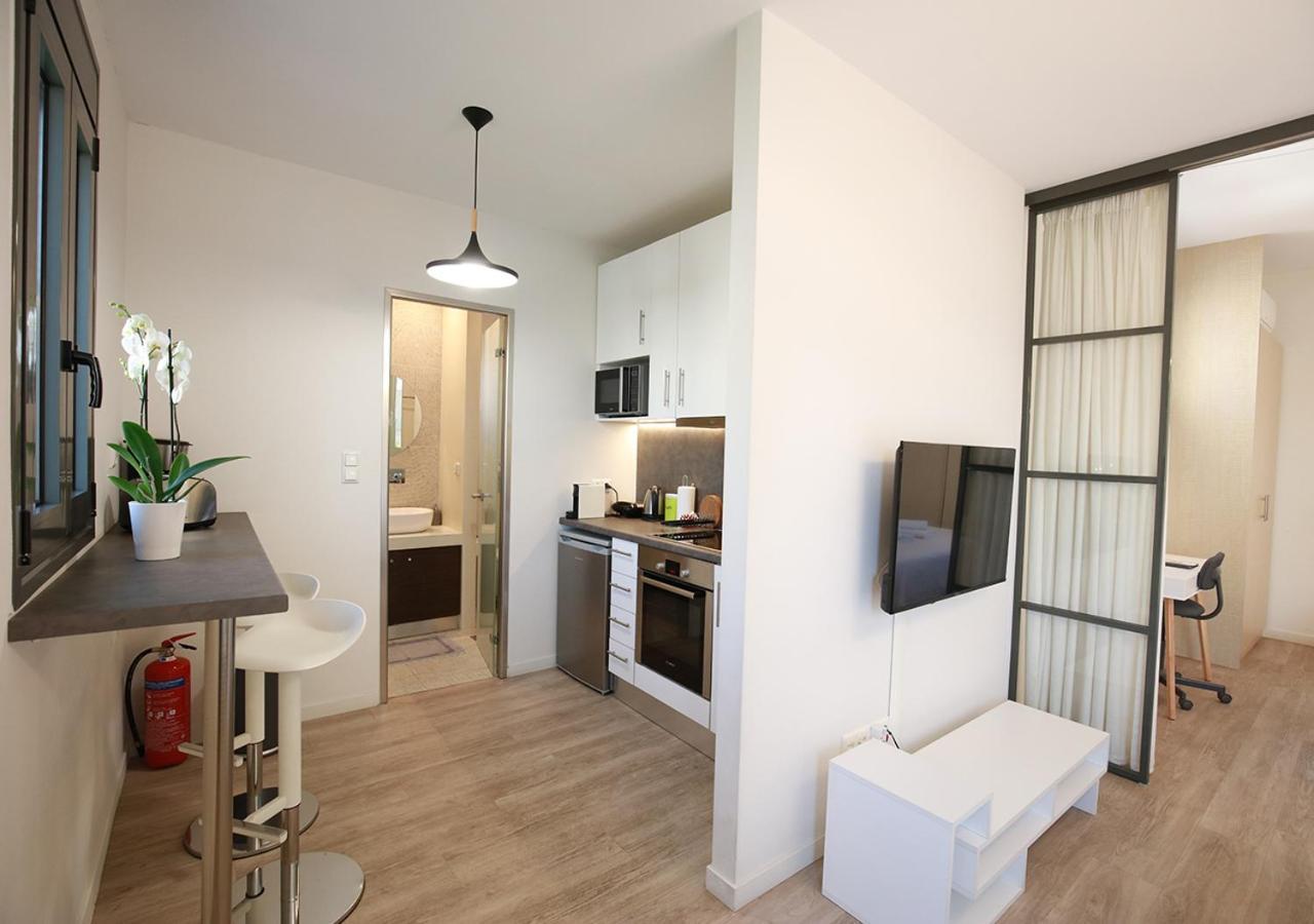 Emily In Athens - Central Chic Flat With Terrace Syntagma E1 Εξωτερικό φωτογραφία