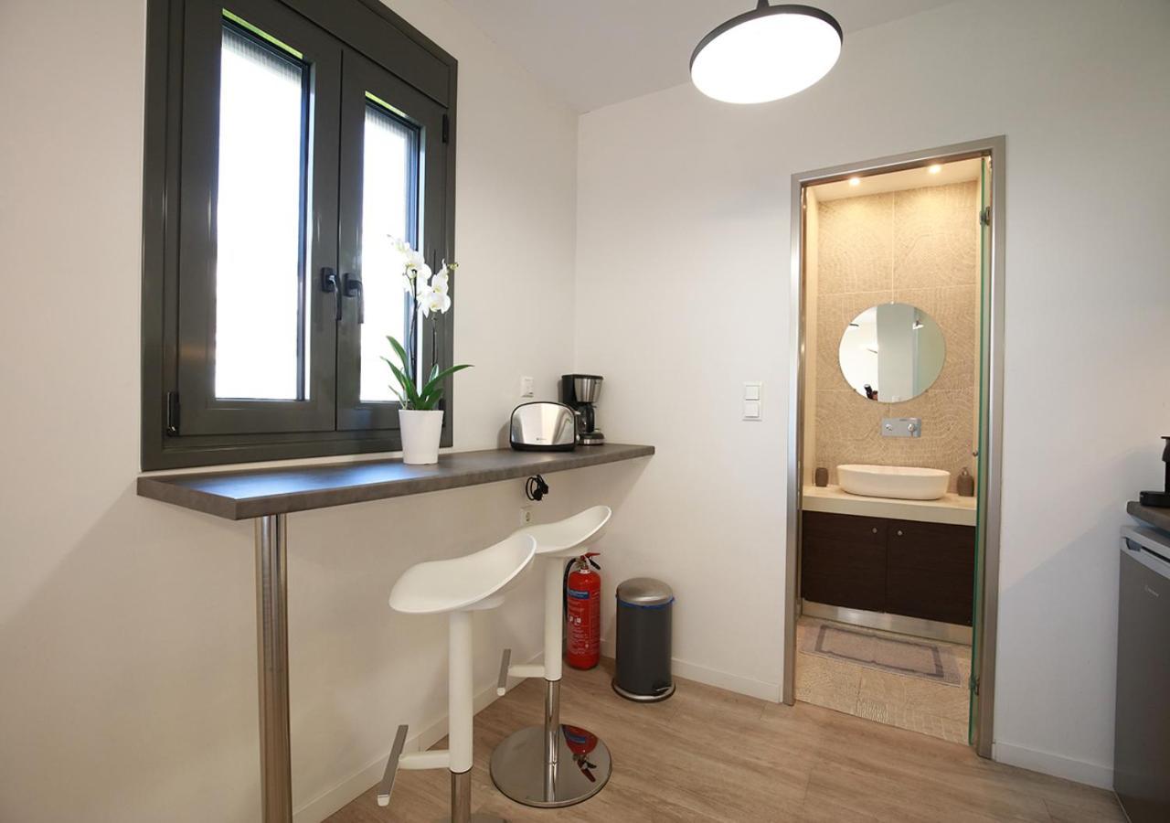 Emily In Athens - Central Chic Flat With Terrace Syntagma E1 Εξωτερικό φωτογραφία
